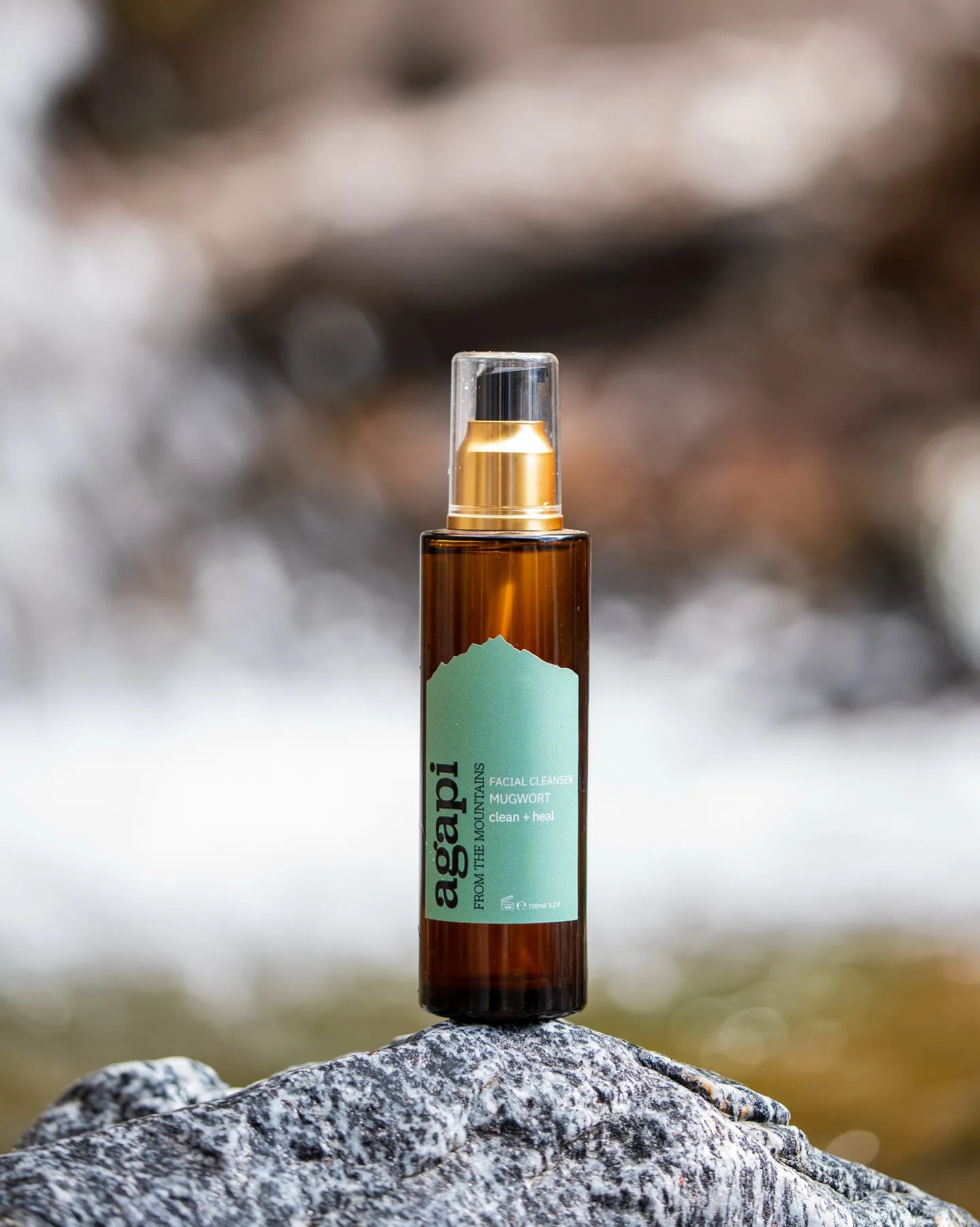 Mugwort cleansing oil product shoot