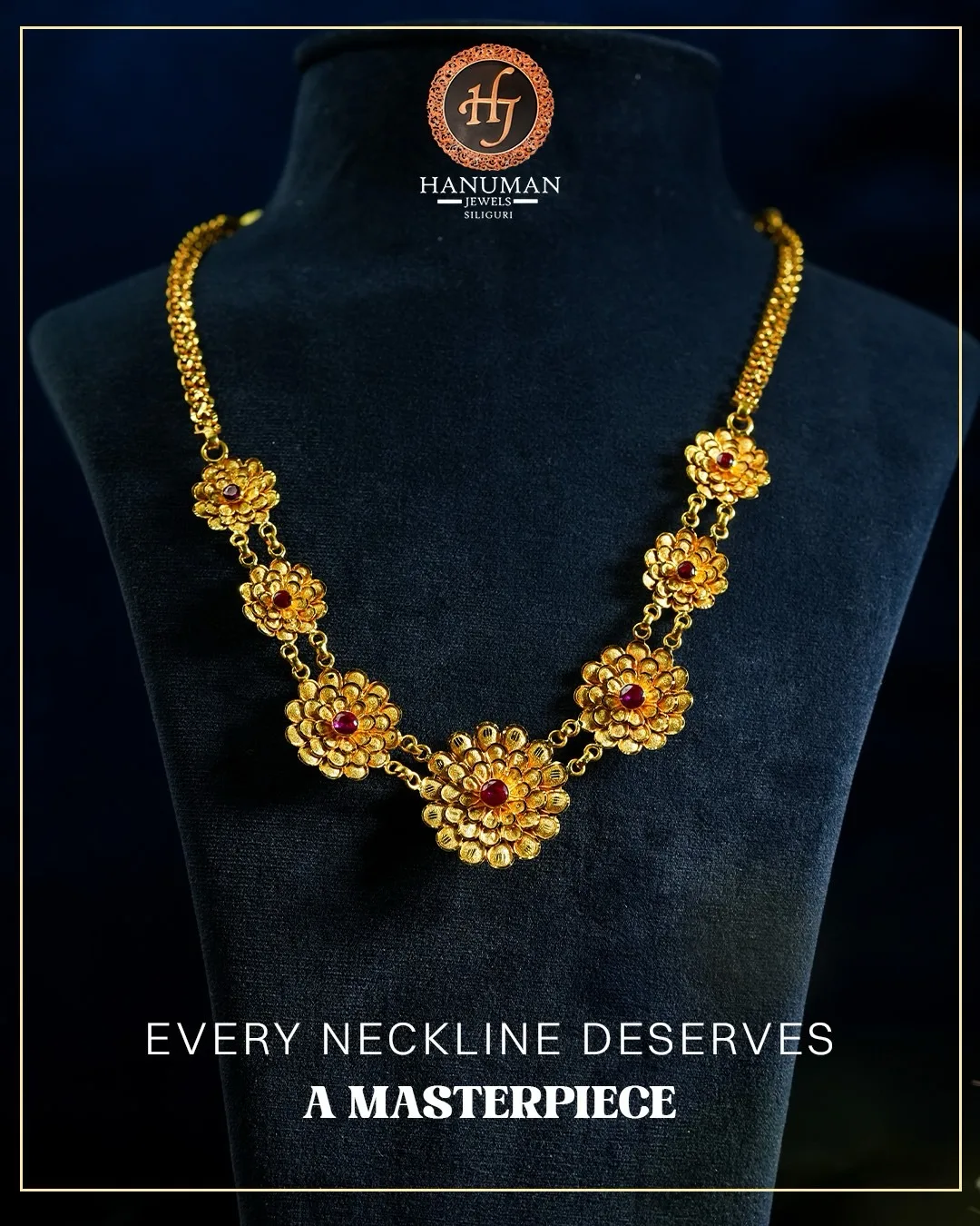 Necklace product shoot lighting